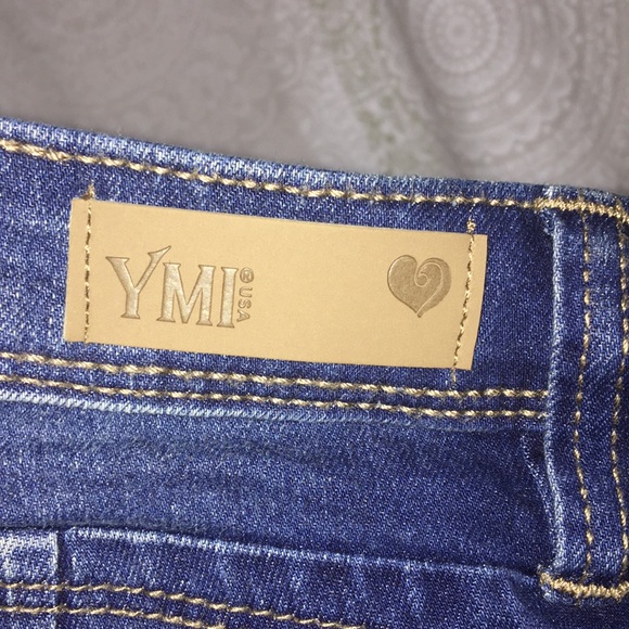 Above the Knee Jean Shorts - Picture 8 of 8